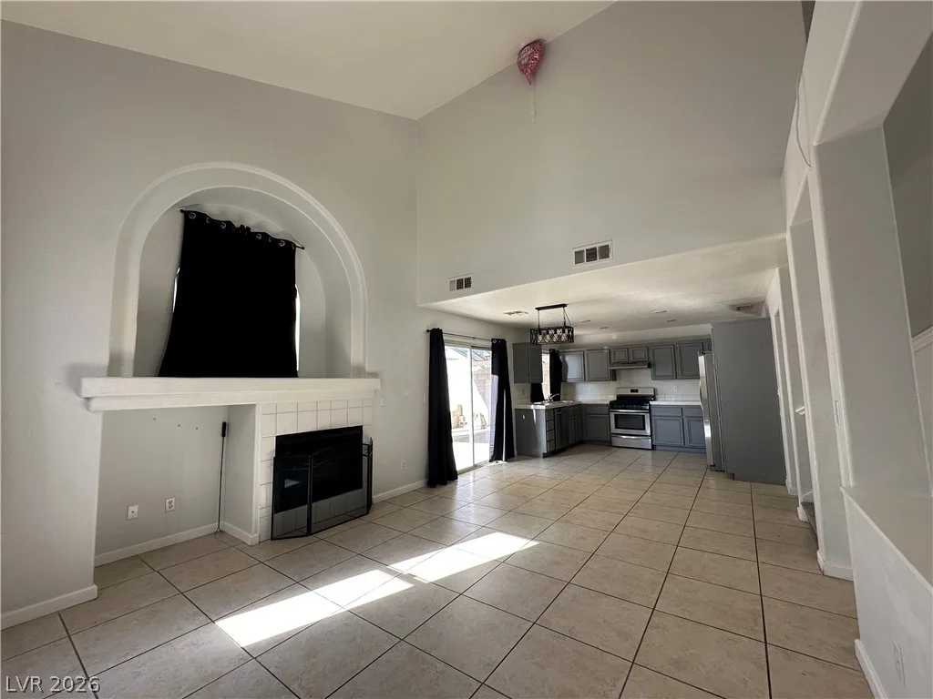 8275 Cedar Leaf Drive — photo 5