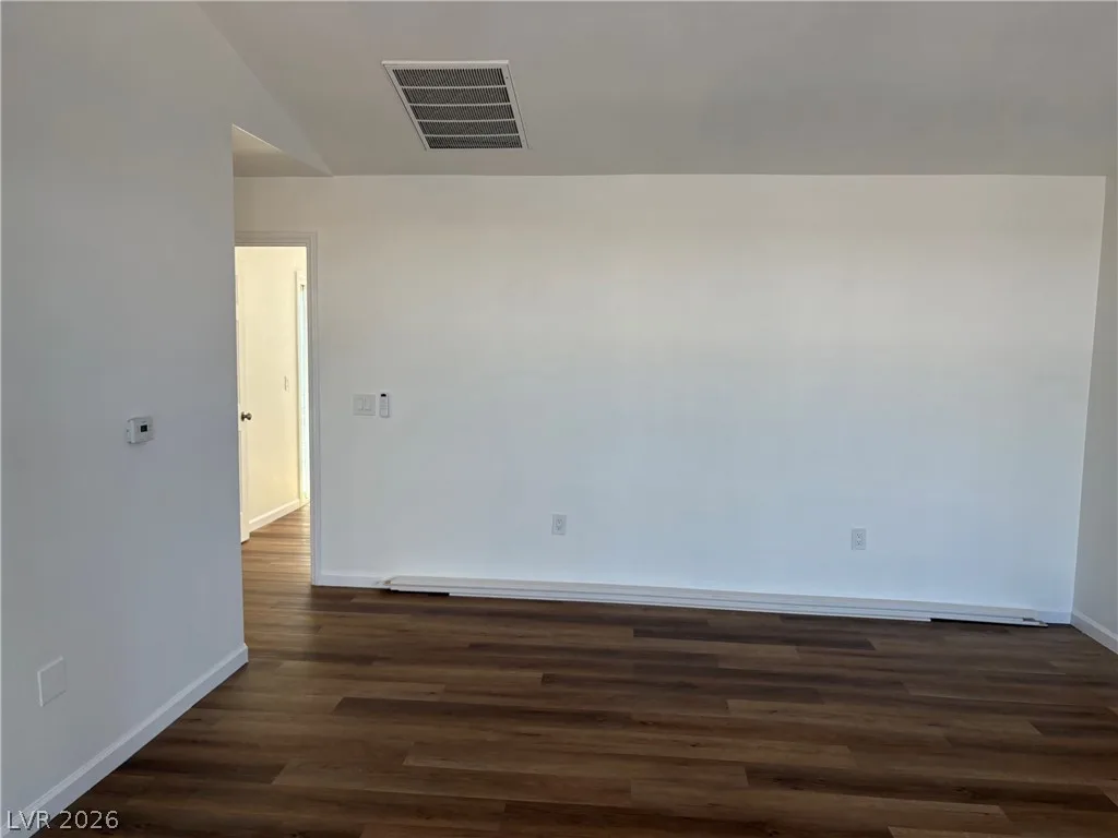 5310 Portavilla Court 101 — photo 4