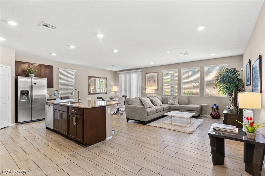 5347 Boschetto Street — photo 5