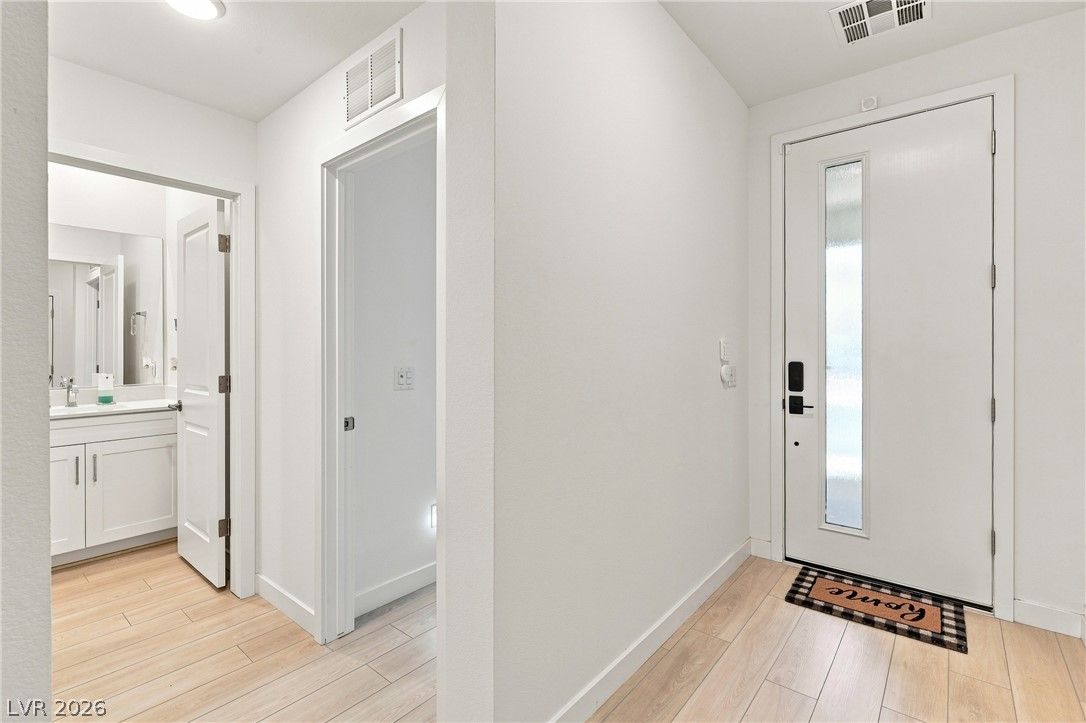 709 Emerson Creek Court — photo 4