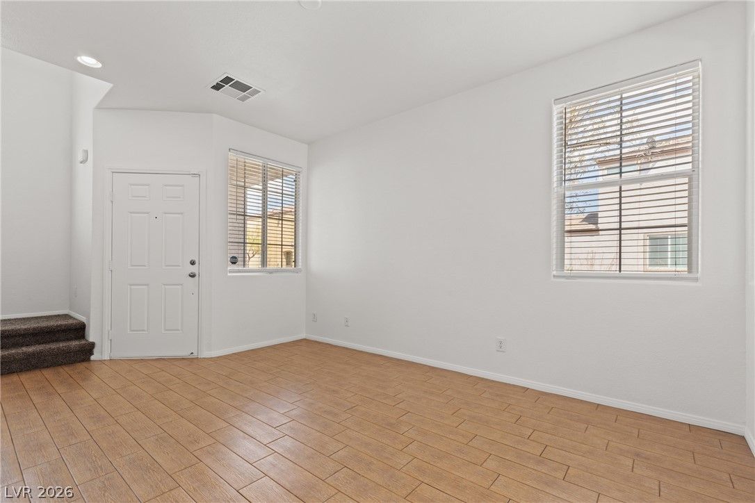 1137 Village Crossing Lane — photo 3