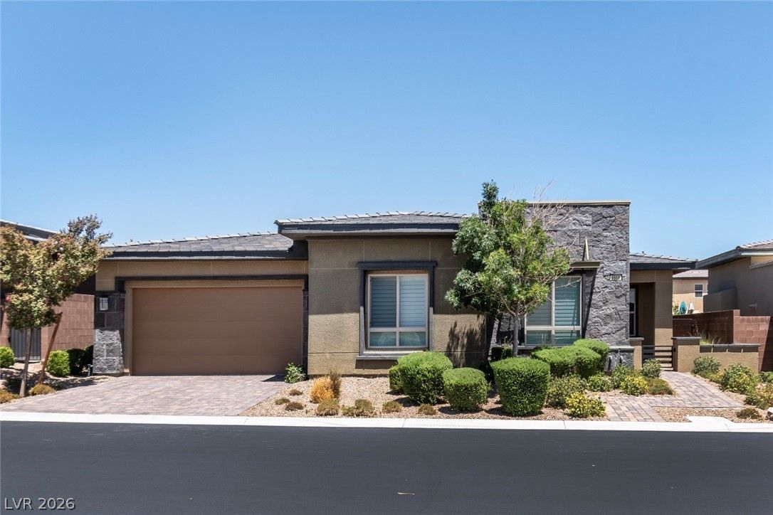 9868 Gemstone Sunset Avenue — photo 2