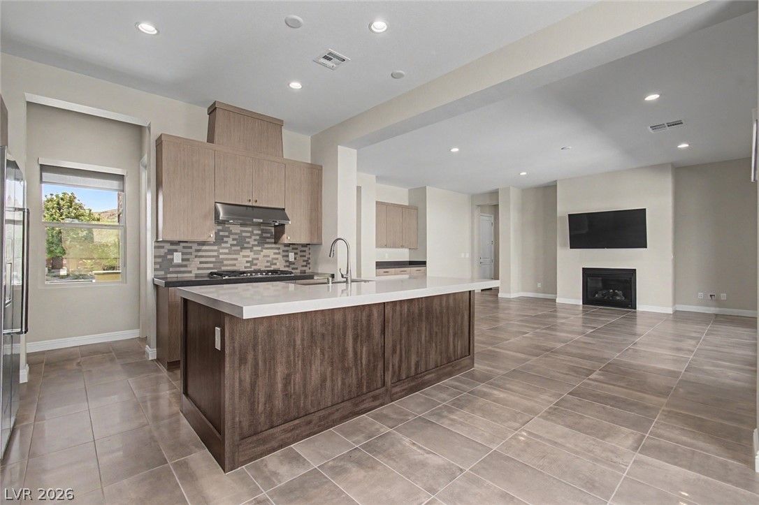 9868 Gemstone Sunset Avenue — photo 4