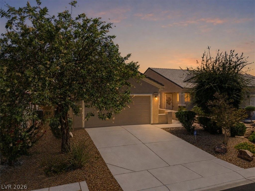 2421 Desert Sparrow Avenue — photo 5