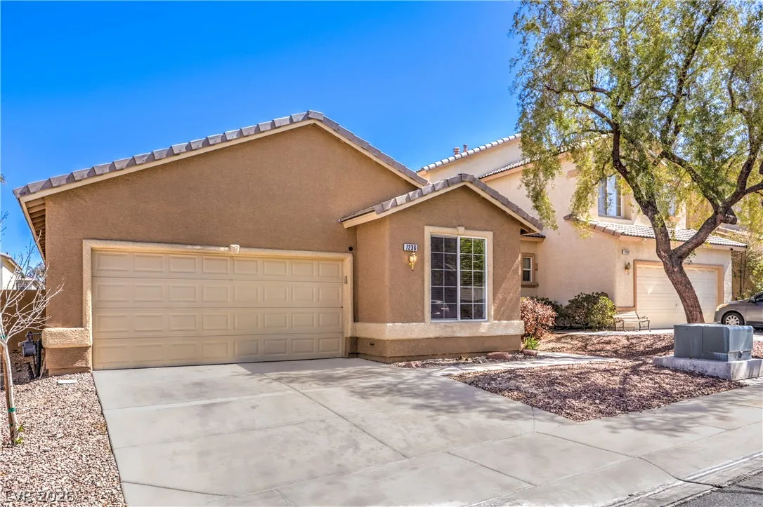 7236 Victoria Oak Court — photo 2