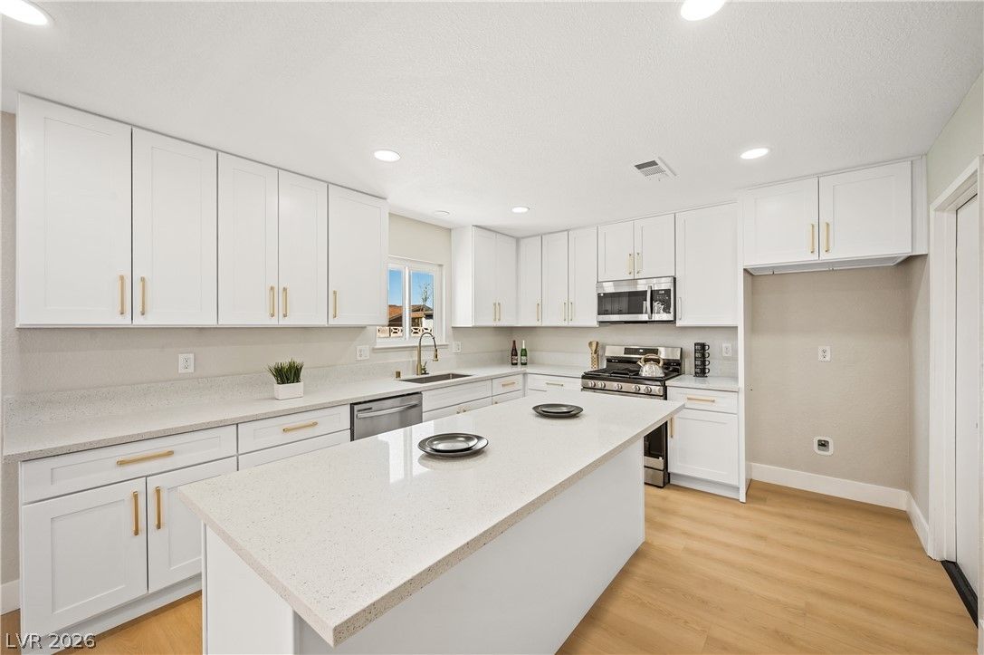 7700 Peacock Avenue — photo 5