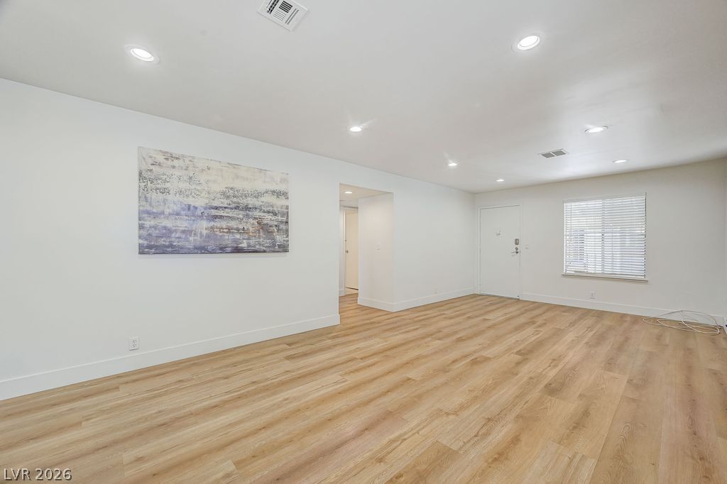4451 Rich Drive C — photo 4