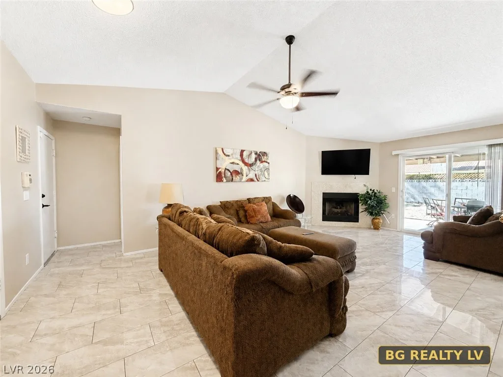 6600 Light Breeze Drive — photo 3