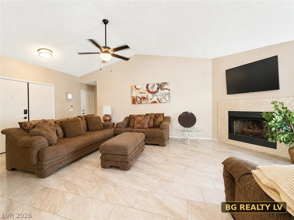 6600 Light Breeze Drive — photo 4