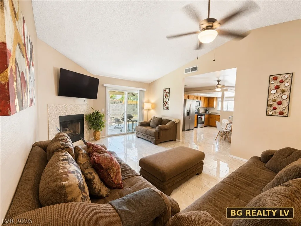 6600 Light Breeze Drive — photo 5