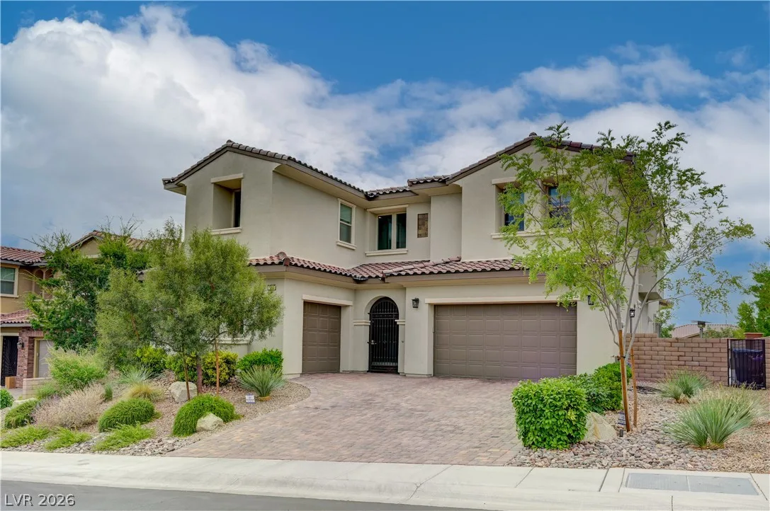 260 Tarragona Breeze Avenue — photo 3