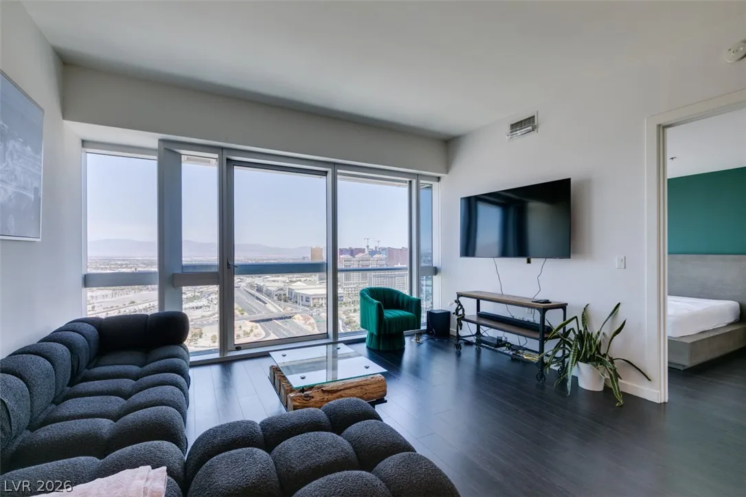 4471 Dean Martin Drive 4004 — photo 3