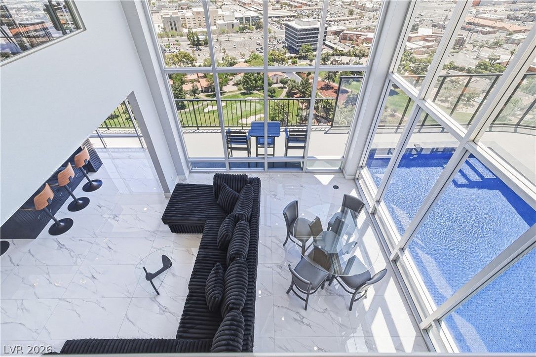 3111 Bel Air Drive 28H — photo 2