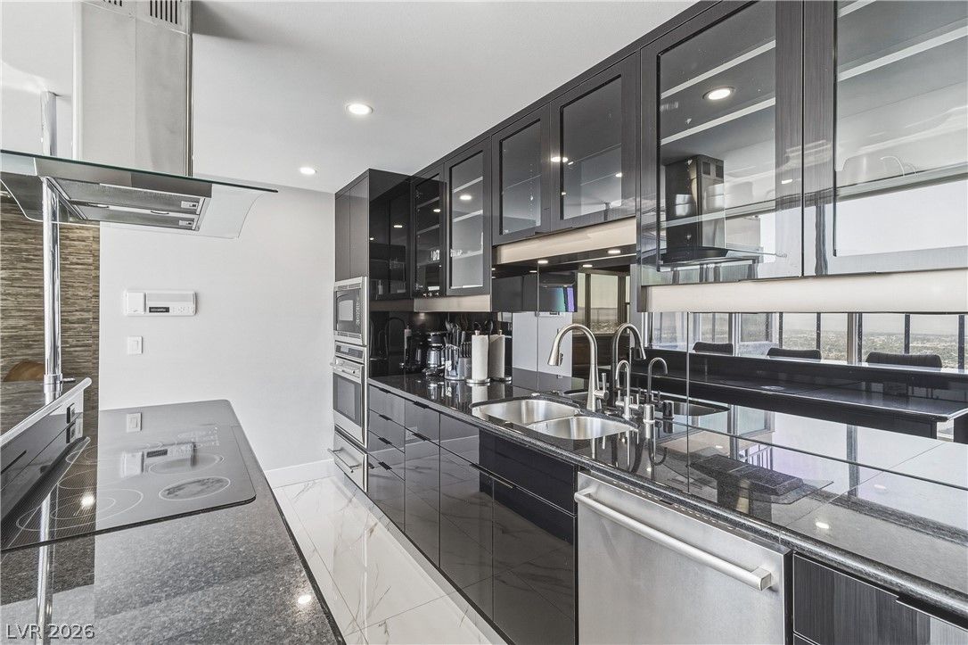 3111 Bel Air Drive 28H — photo 4