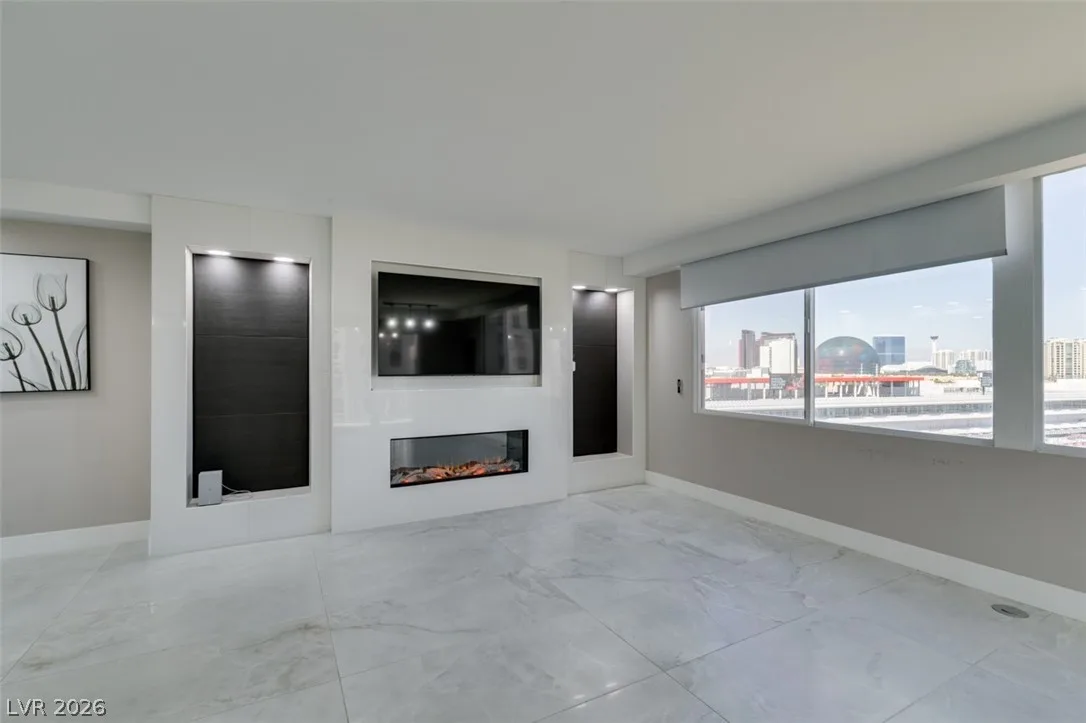 205 East Harmon Avenue 1012 — photo 5