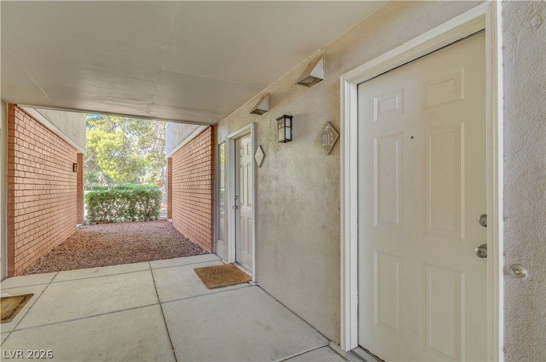 650 Oakmont Avenue 2113 — photo 2