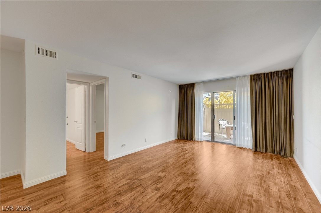 650 Oakmont Avenue 2113 — photo 4