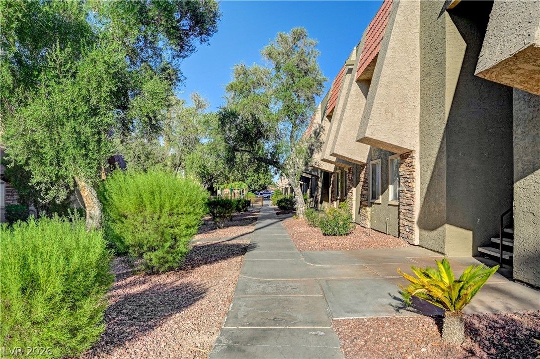 5220 Indian River Drive 280 — photo 2