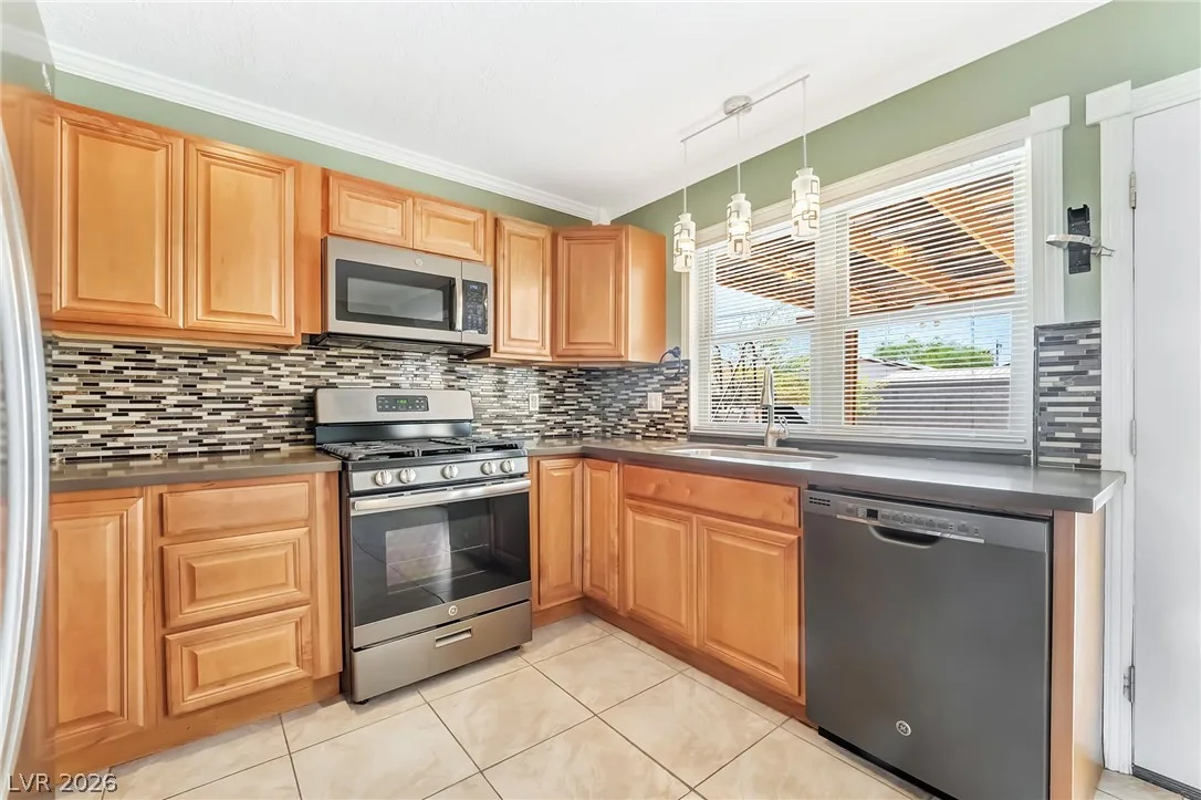 1649 Price Street — photo 2