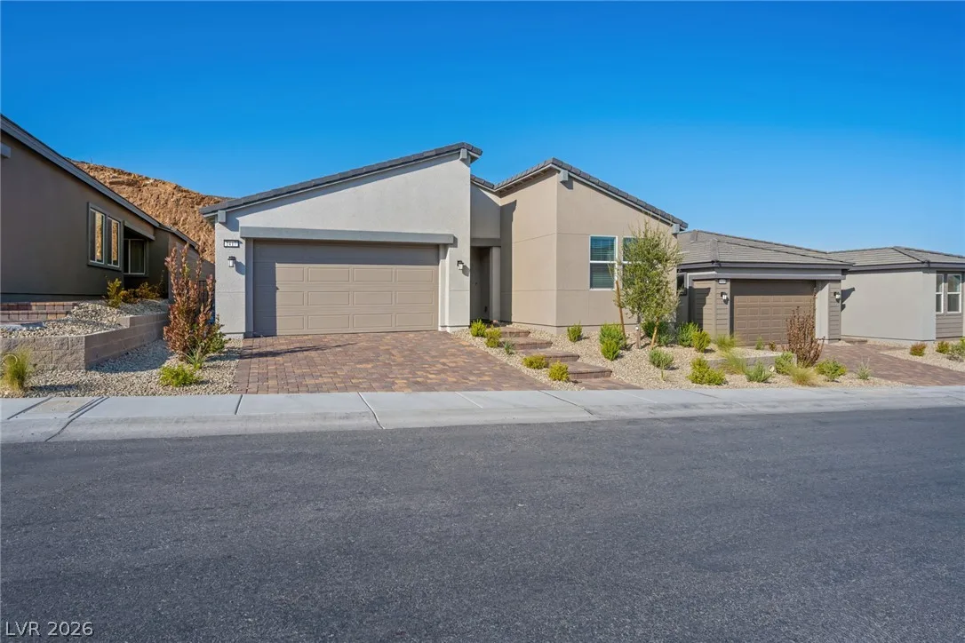 1417 Bianca Falls Drive — photo 2