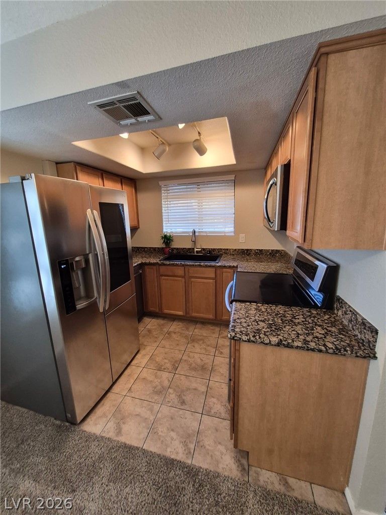 7200 Pirates Cove Road 2029 — photo 4 of 8