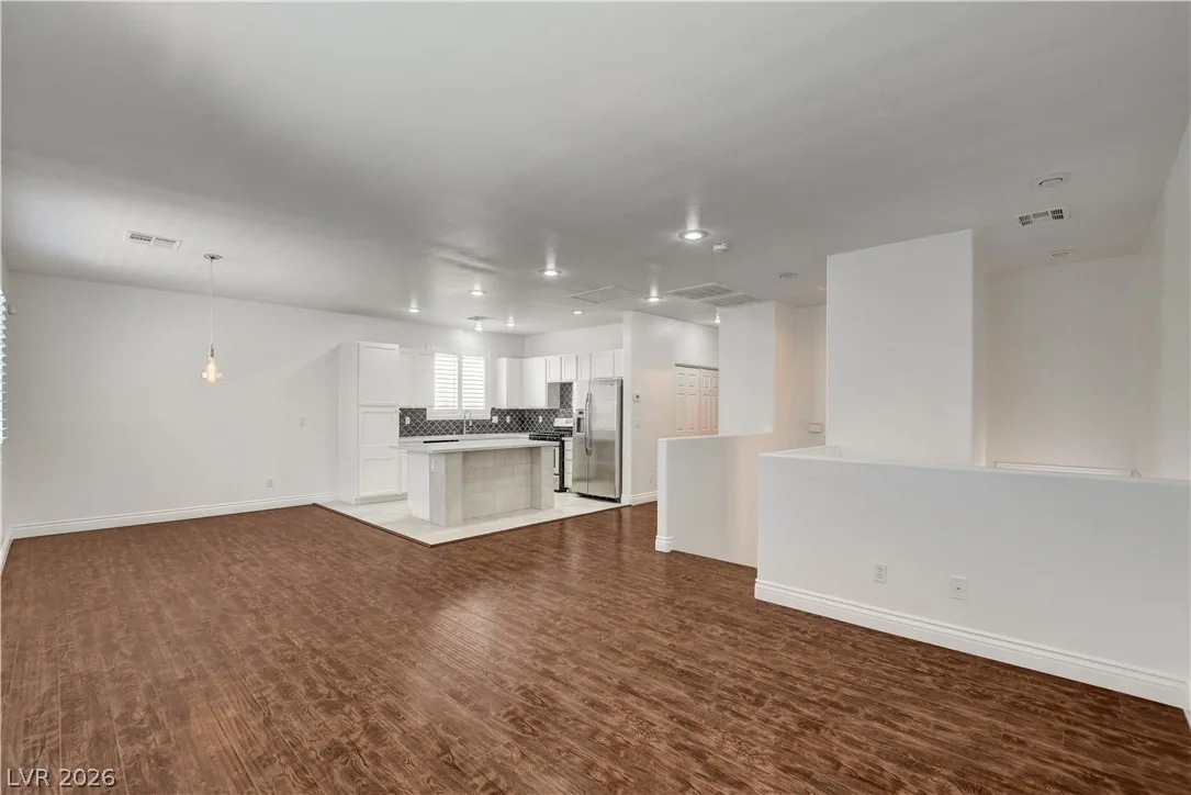 6981 Copper Bracelet Avenue — photo 2