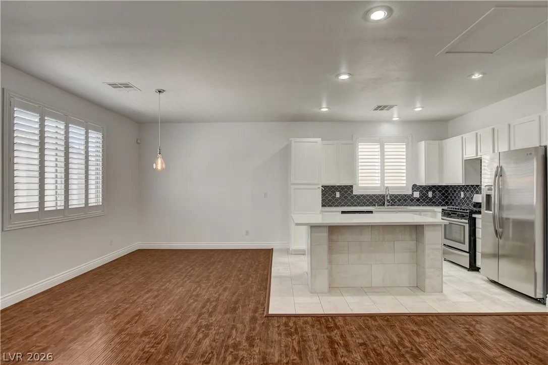 6981 Copper Bracelet Avenue — photo 4