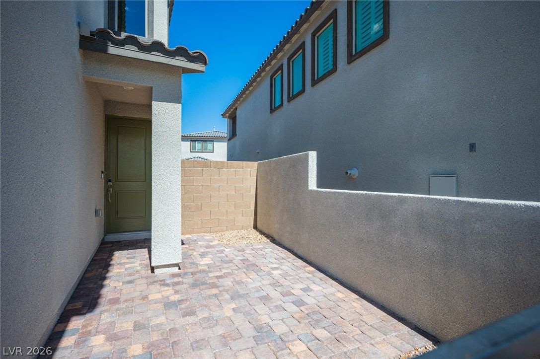 11604 Observation Point Avenue — photo 2
