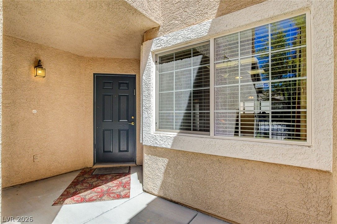 10334 Juniper Creek Lane — photo 5 of 60