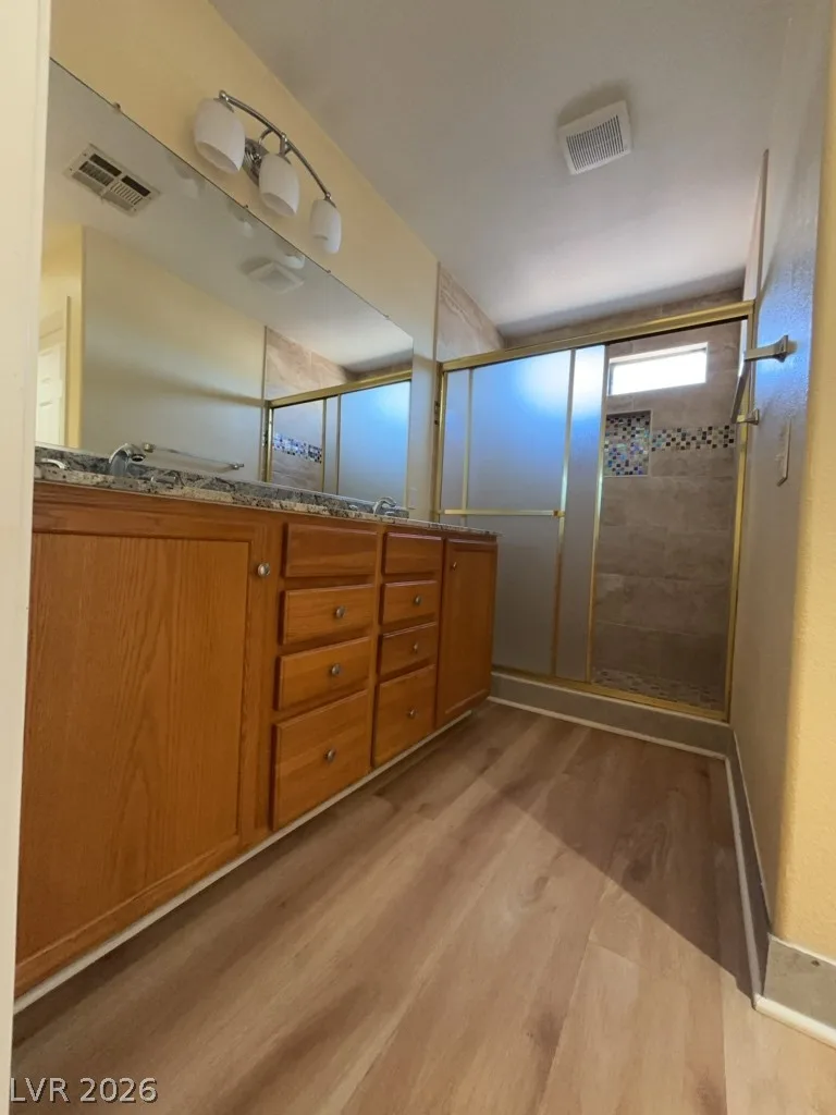6045 Stone Hollow Avenue — photo 4