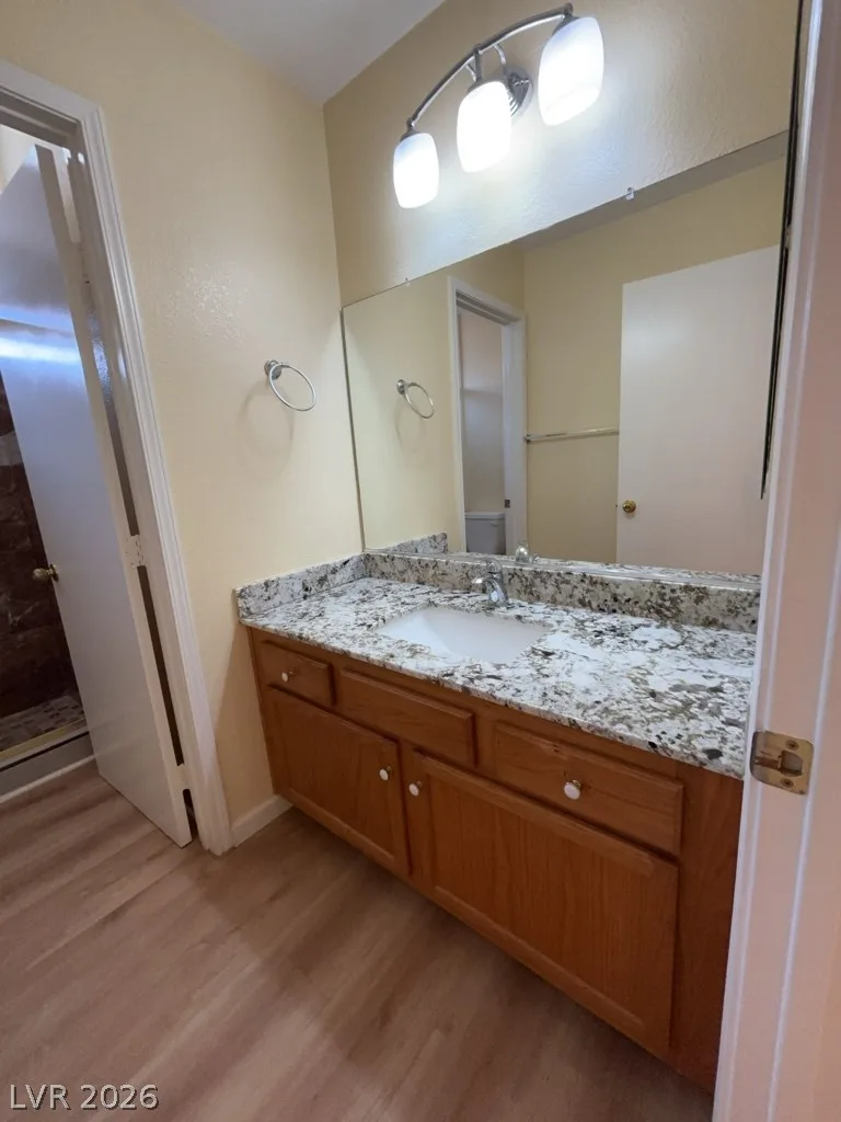 6045 Stone Hollow Avenue — photo 5