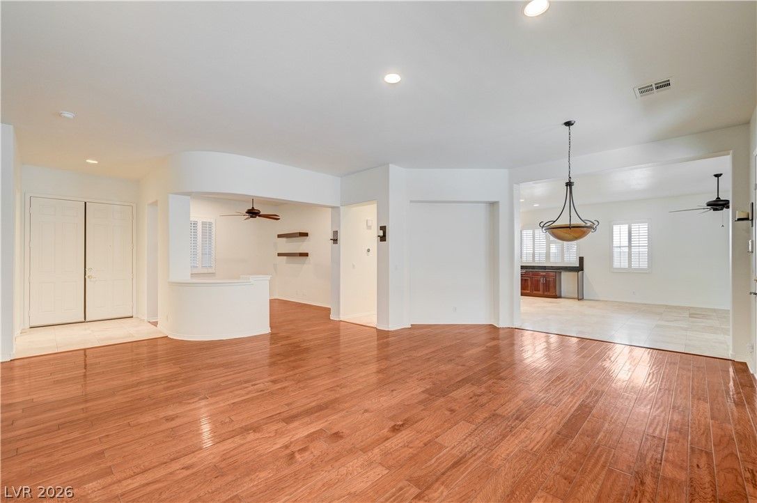 6641 Black Oaks Street — photo 3