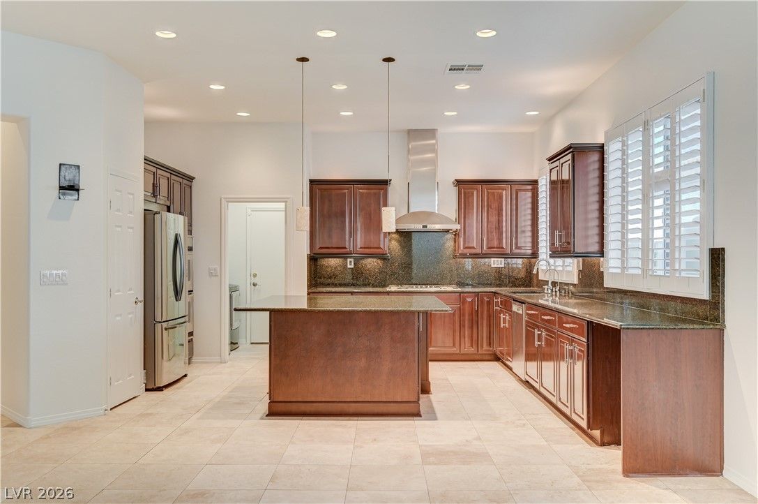 6641 Black Oaks Street — photo 5