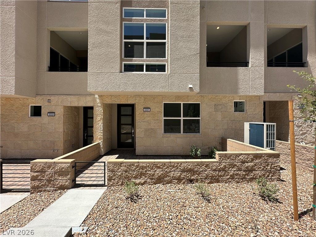 3331 Esker Ridge Avenue — photo 3 of 34