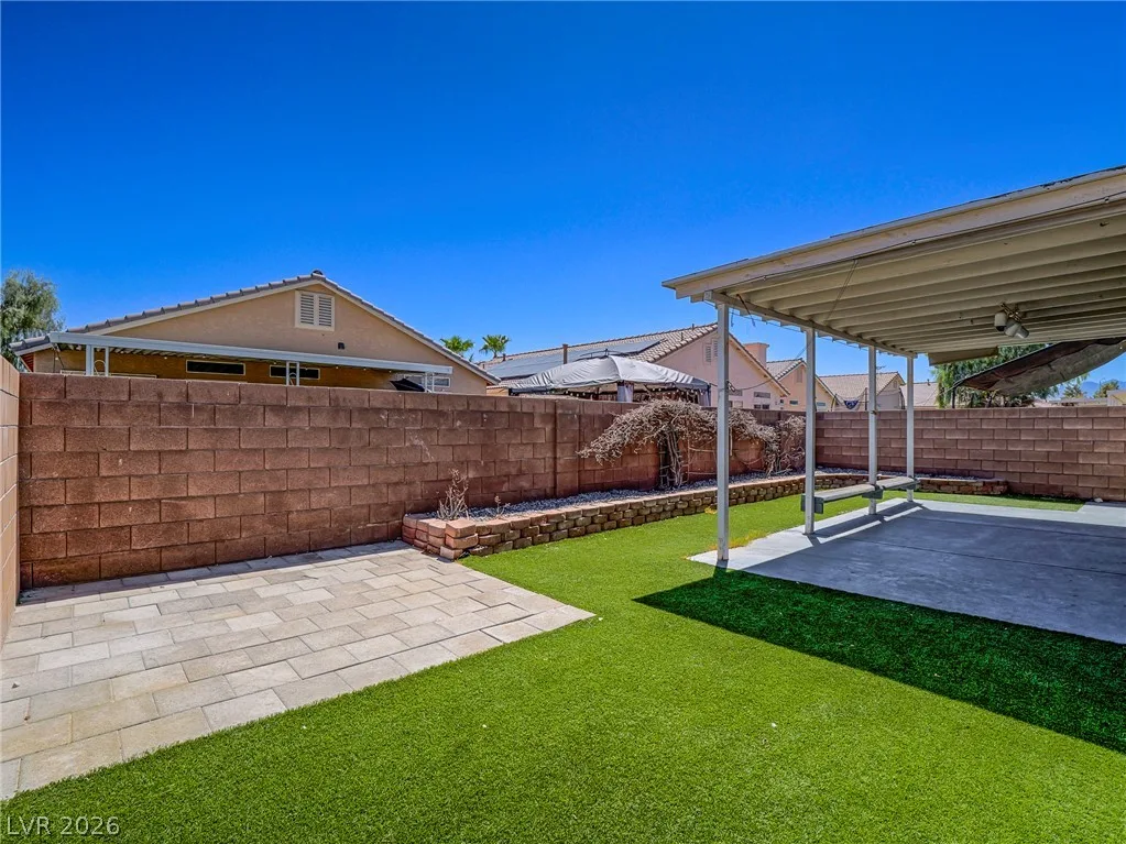 527 Shallow Mist Court — photo 3