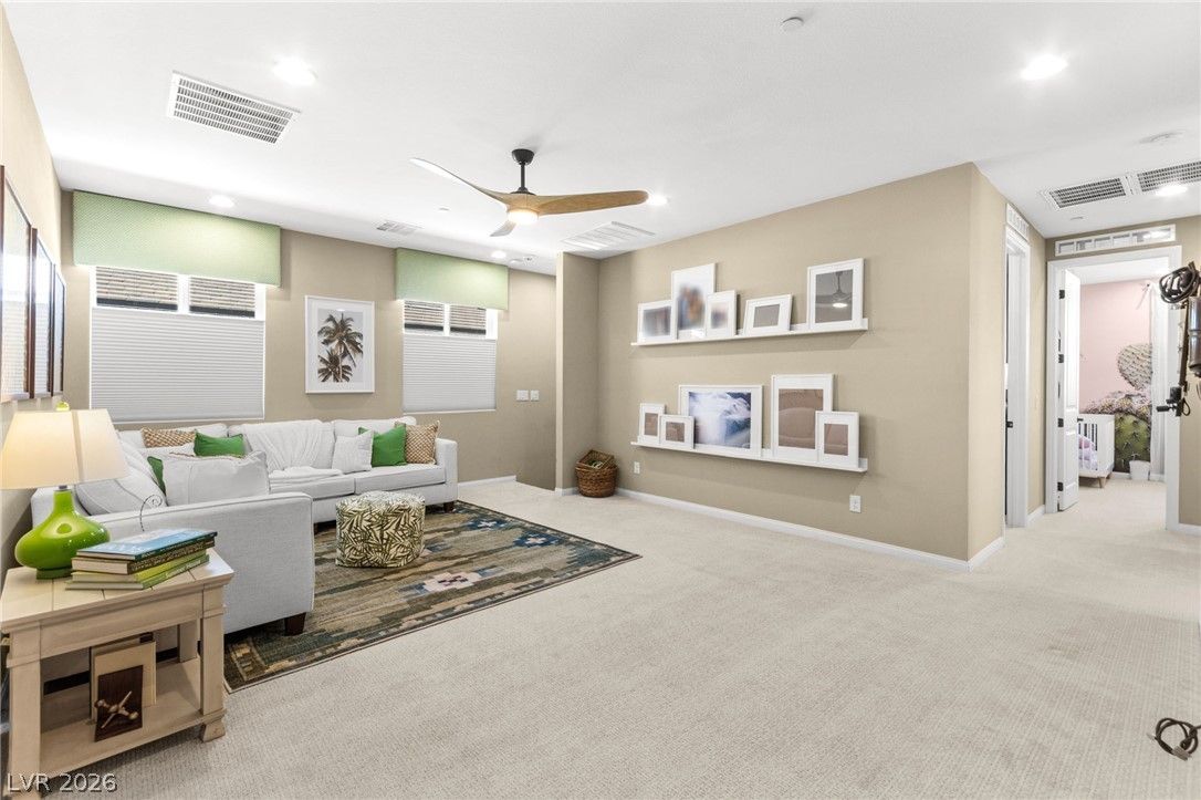 10340 Stroma Avenue — photo 3
