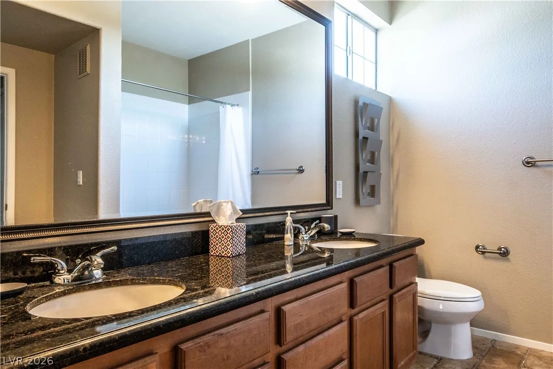1709 King James Street 203 — photo 4 of 14