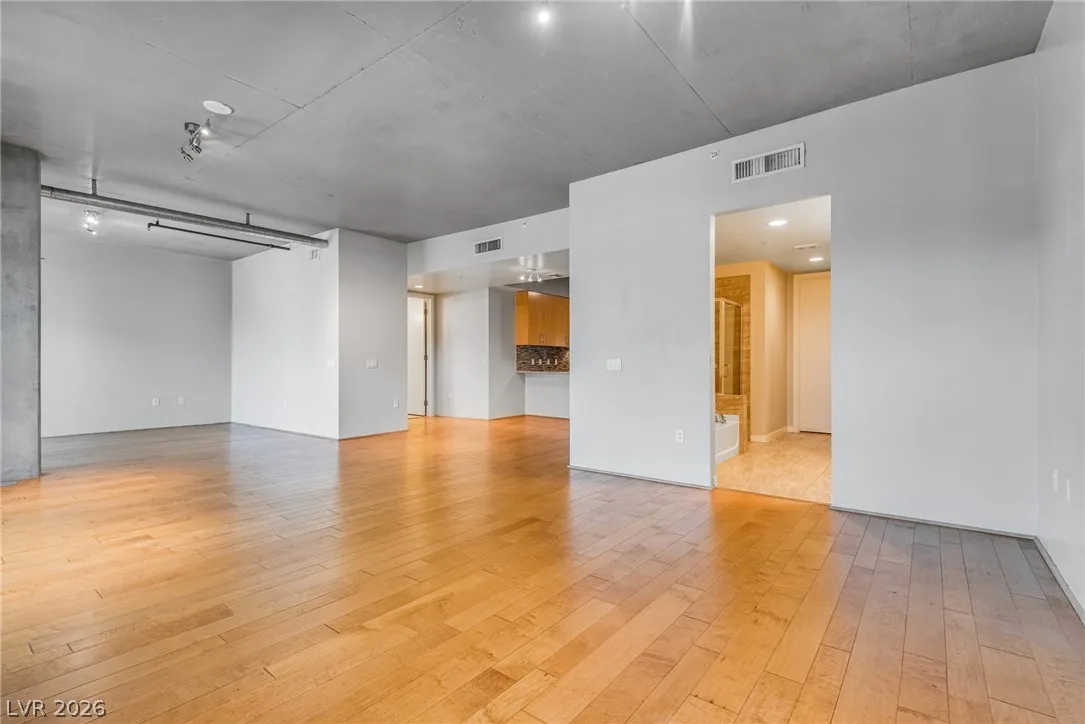 353 East Bonneville Avenue 365 — photo 5