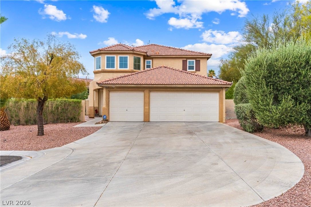435 Manderley Court — photo 2
