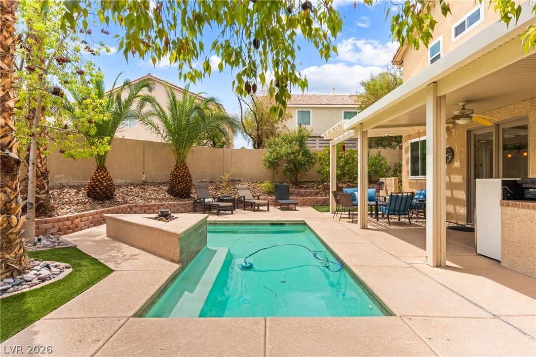 435 Manderley Court — photo 3
