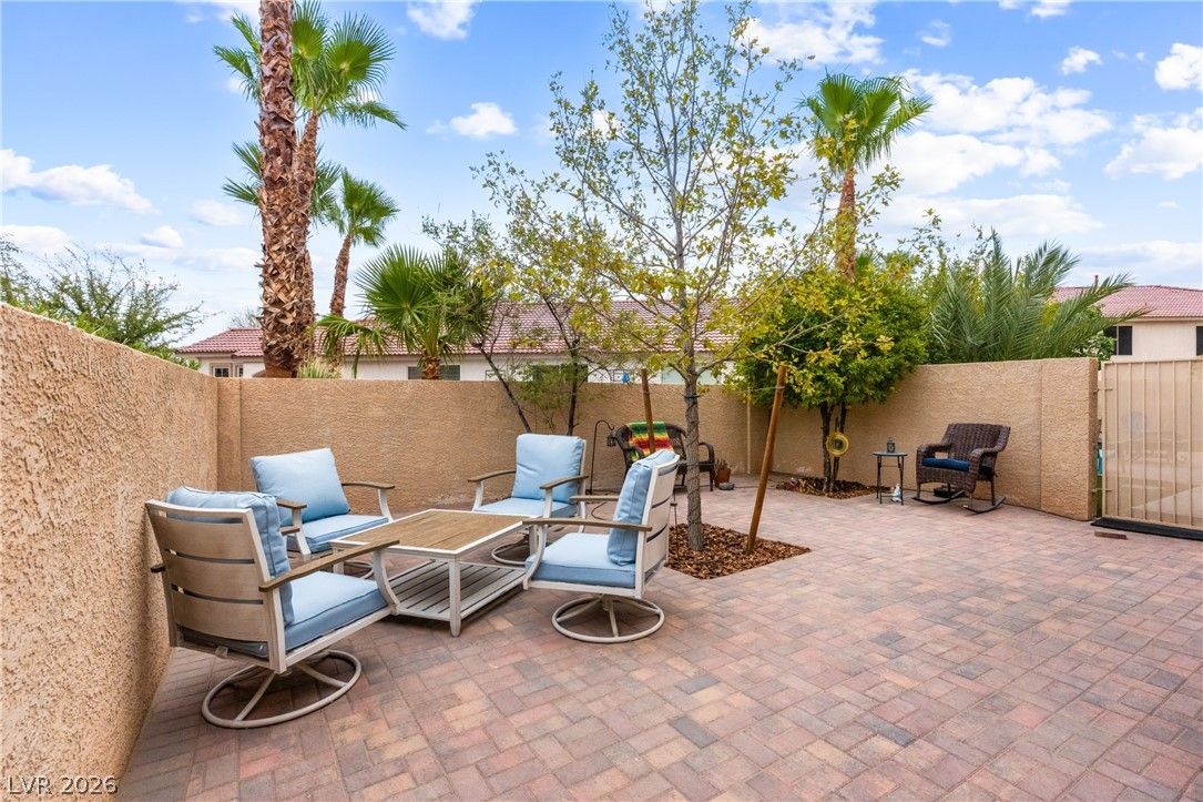 435 Manderley Court — photo 5