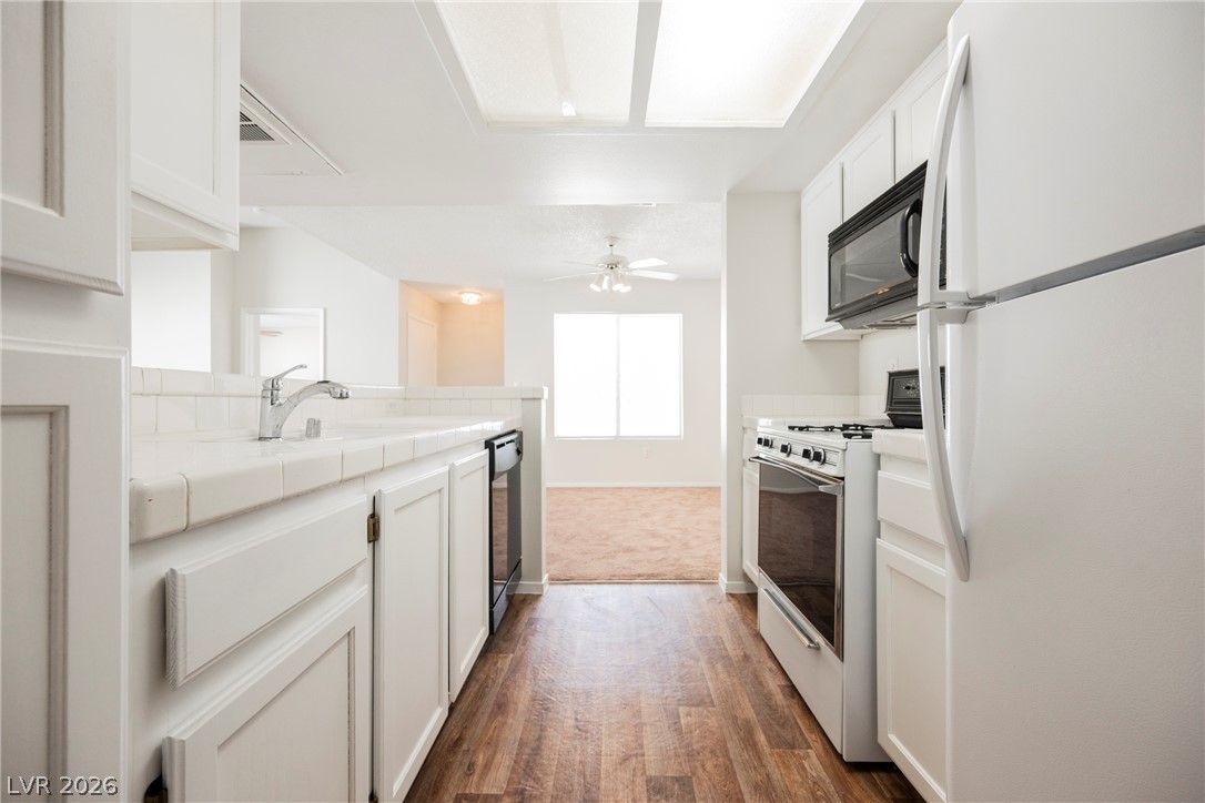 7100 Pirates Cove Road 2072 — photo 3 of 26