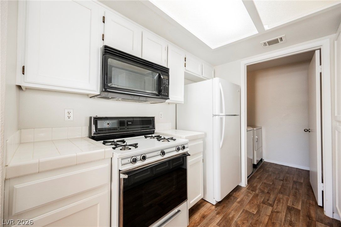 7100 Pirates Cove Road 2072 — photo 5 of 26