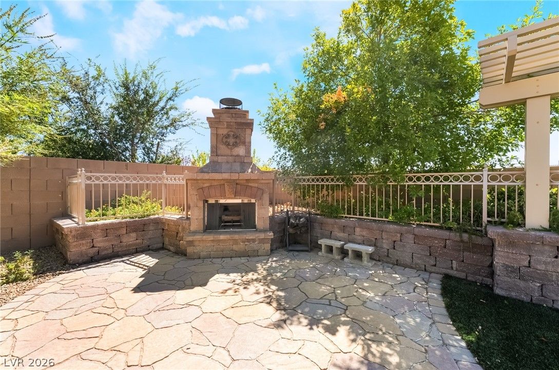 339 South Milan Street — photo 4