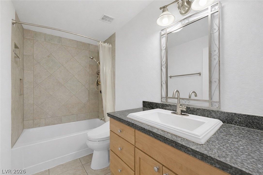 5330 Silvermist Court 202 — photo 5 of 8