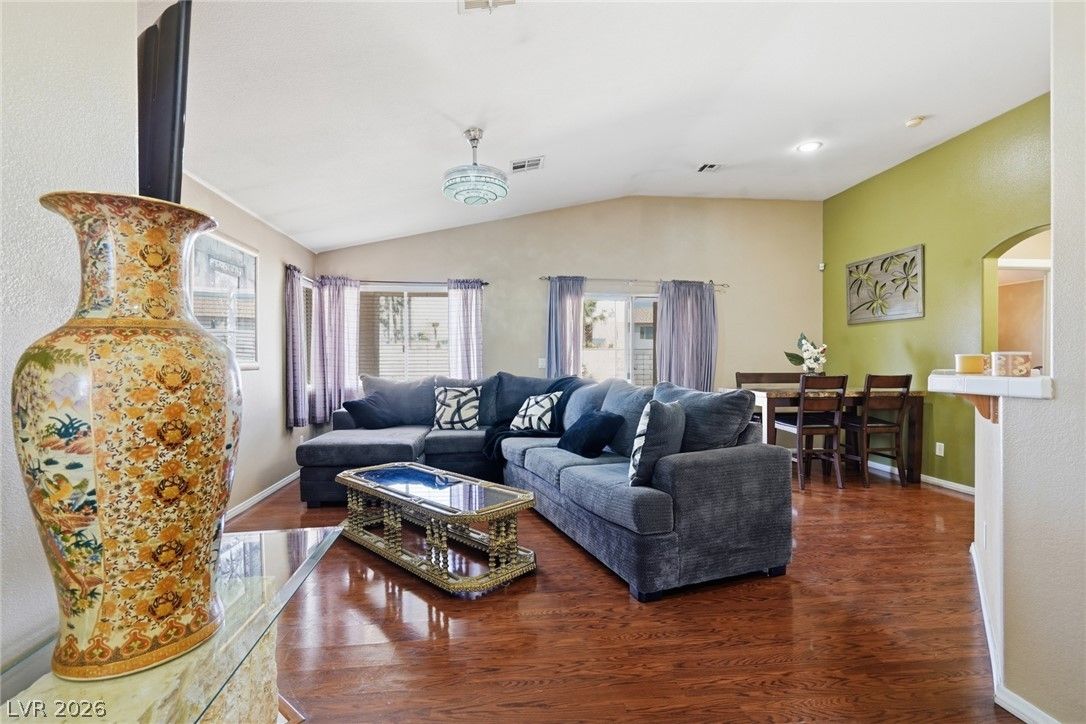 9005 Ivybridge Street — photo 3 of 35