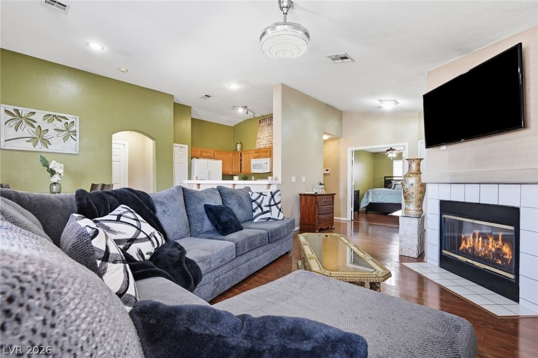 9005 Ivybridge Street — photo 4 of 35
