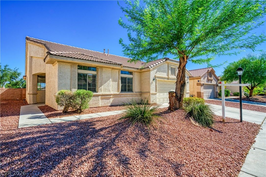 7530 Splashing Rock Drive — photo 2