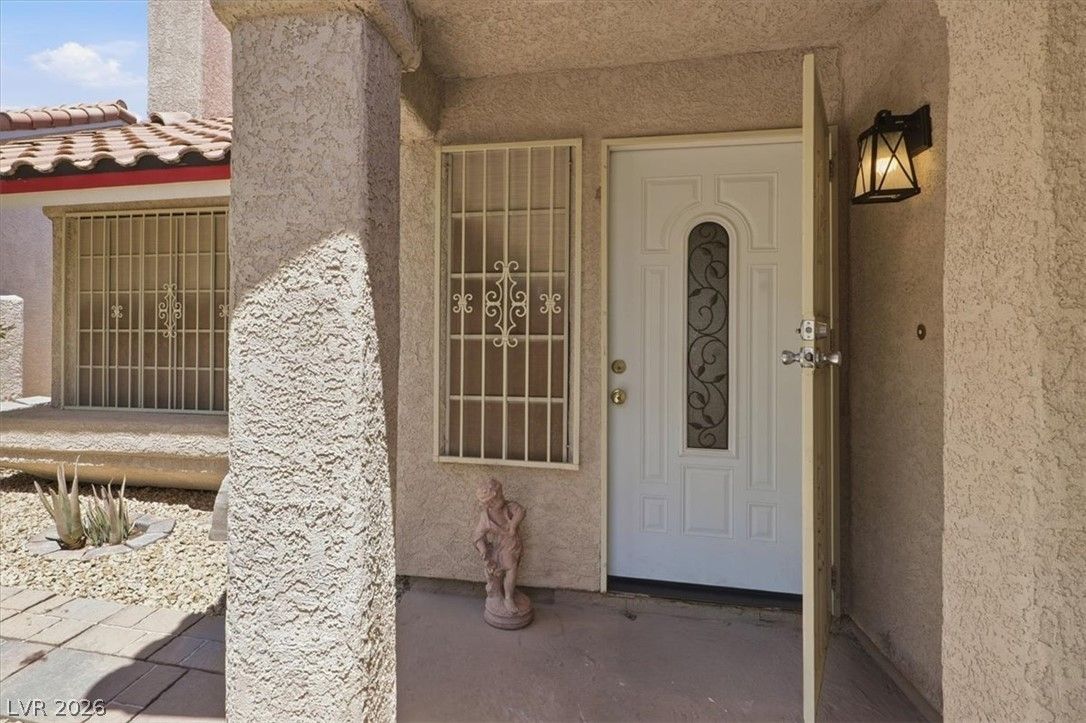 1344 White Drive — photo 4 of 31