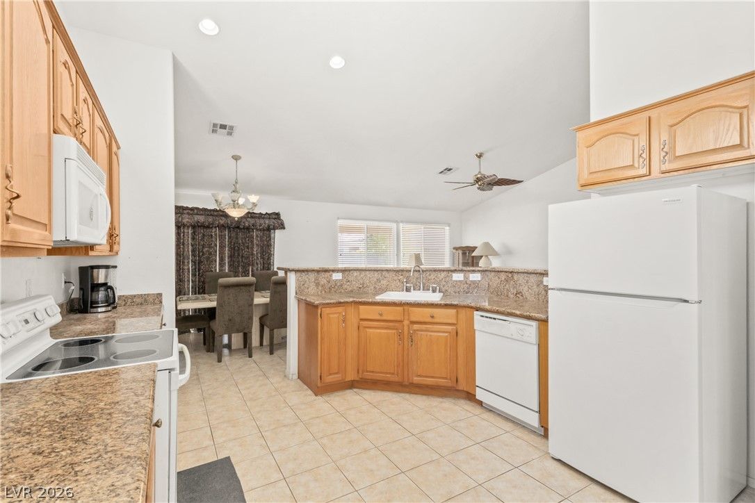 5832 Orchid Jungle Lane — photo 5 of 17